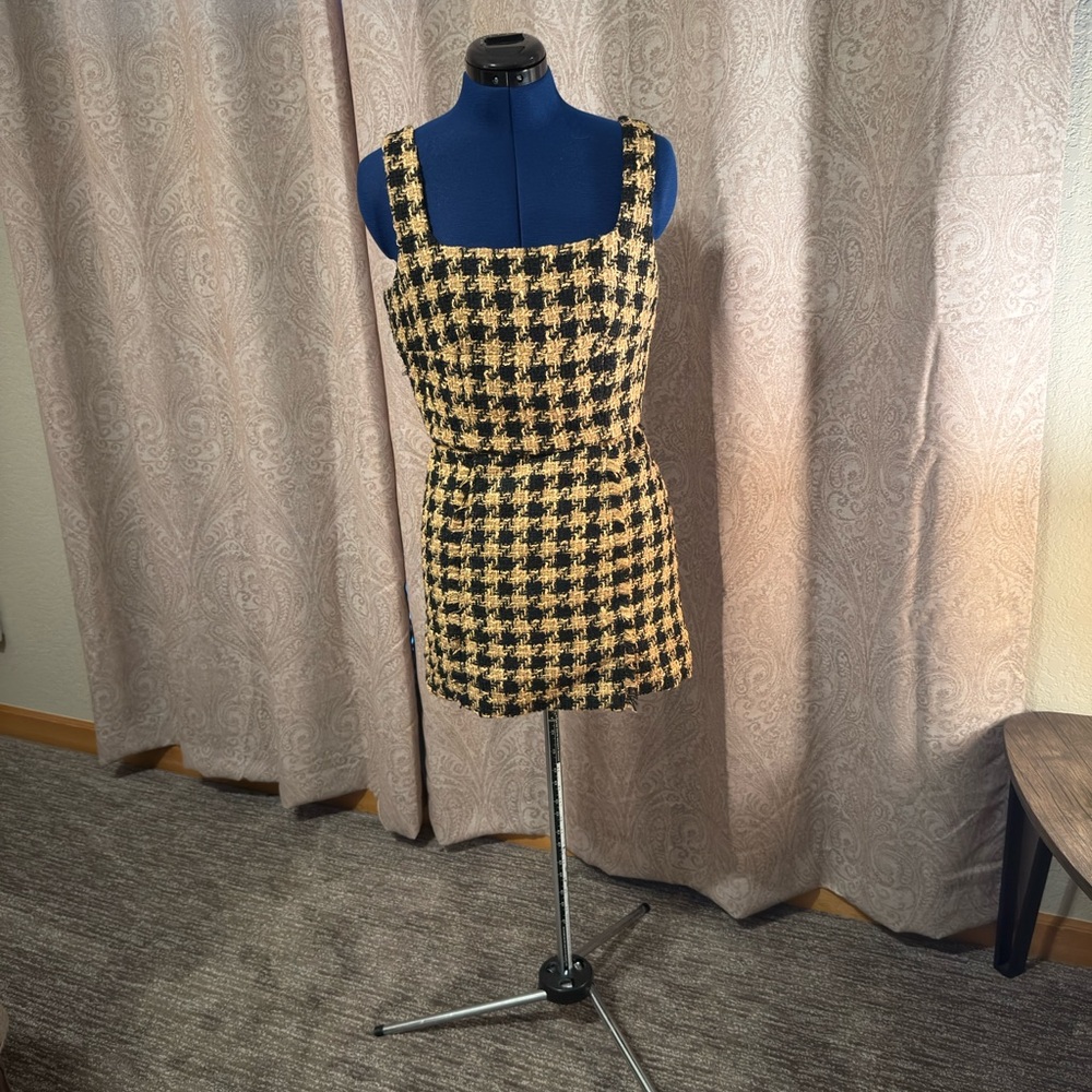 Stylish Houndstooth 2 piece top with skirt